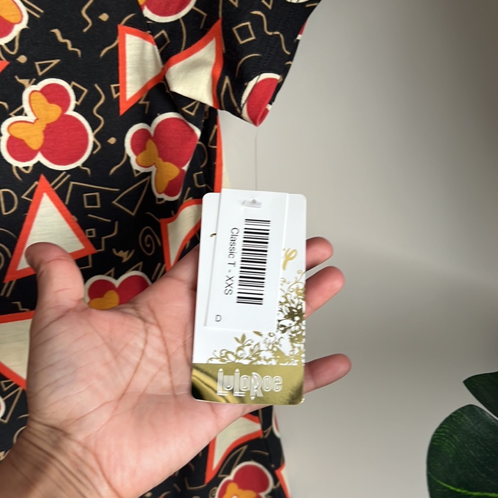 LulaRoe Minnie Tee - Picture 4 of 4